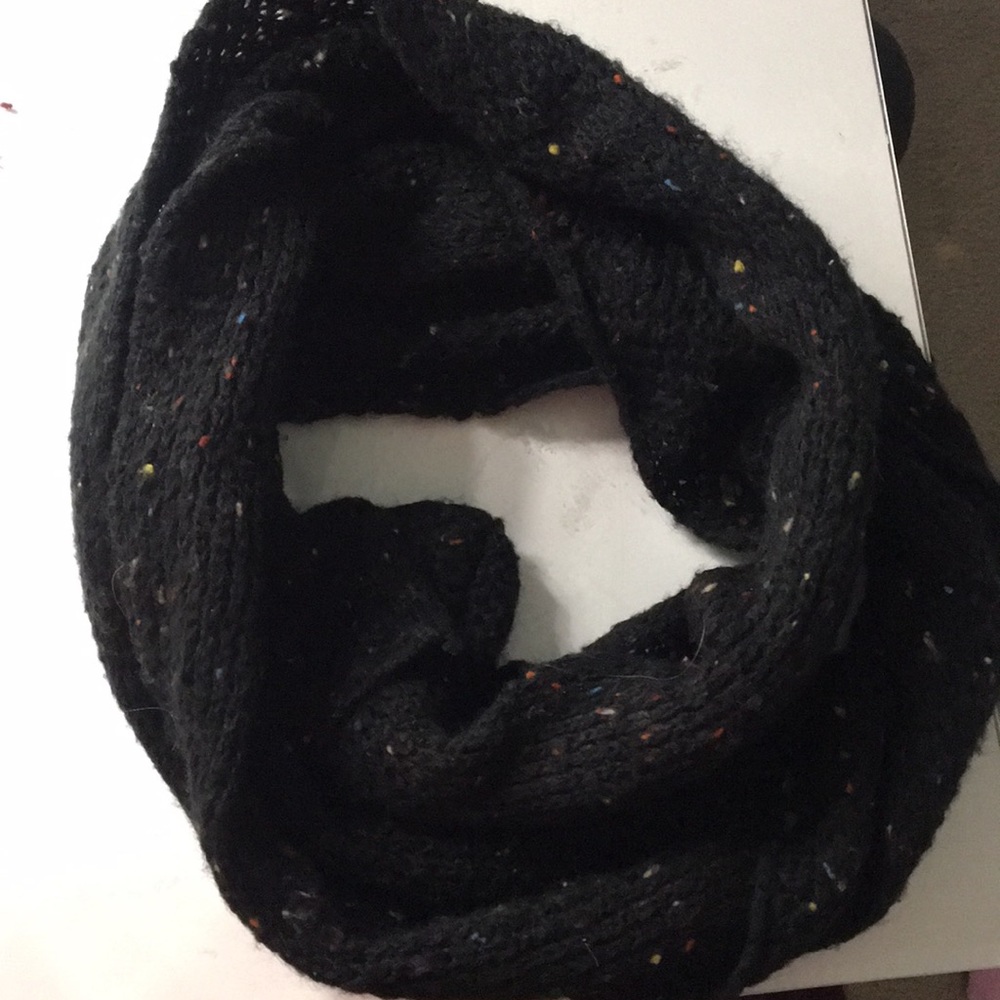 Black speckled colored scarf